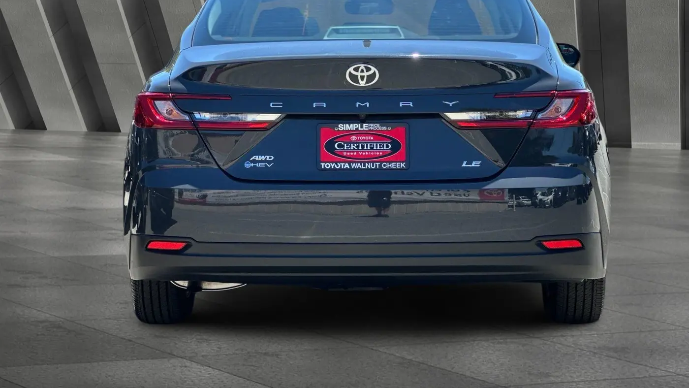 2025 Toyota Camry LE