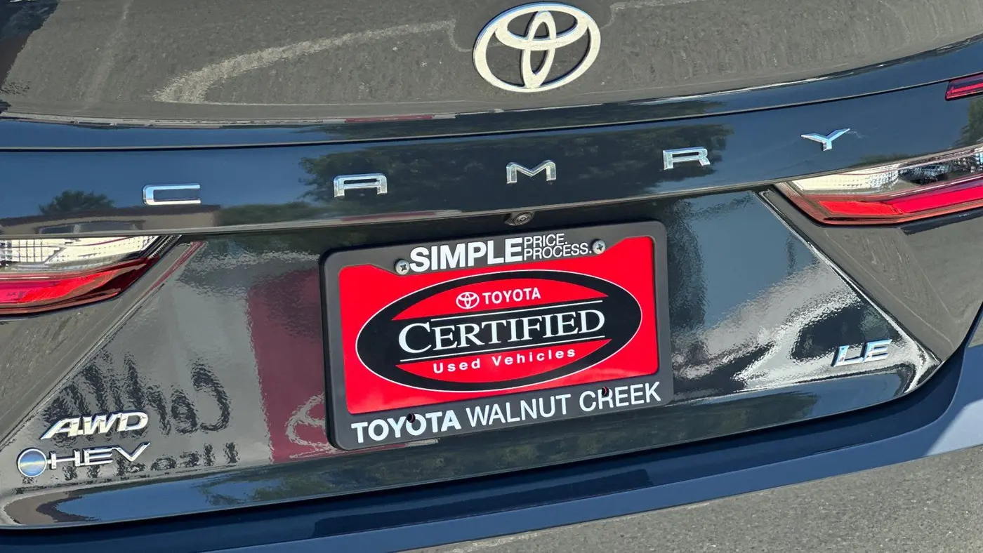 2025 Toyota Camry LE