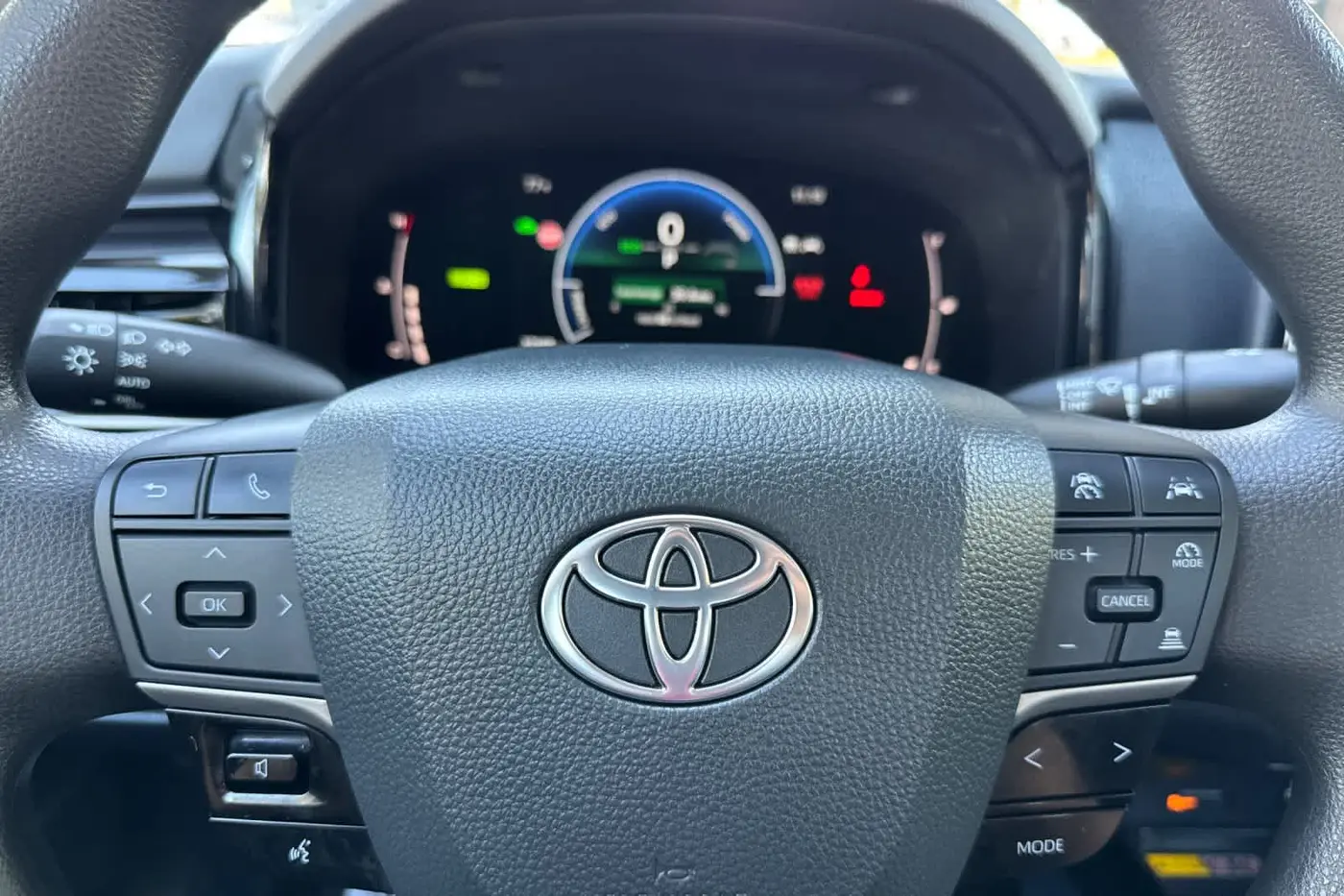 2025 Toyota Camry - $28,176
