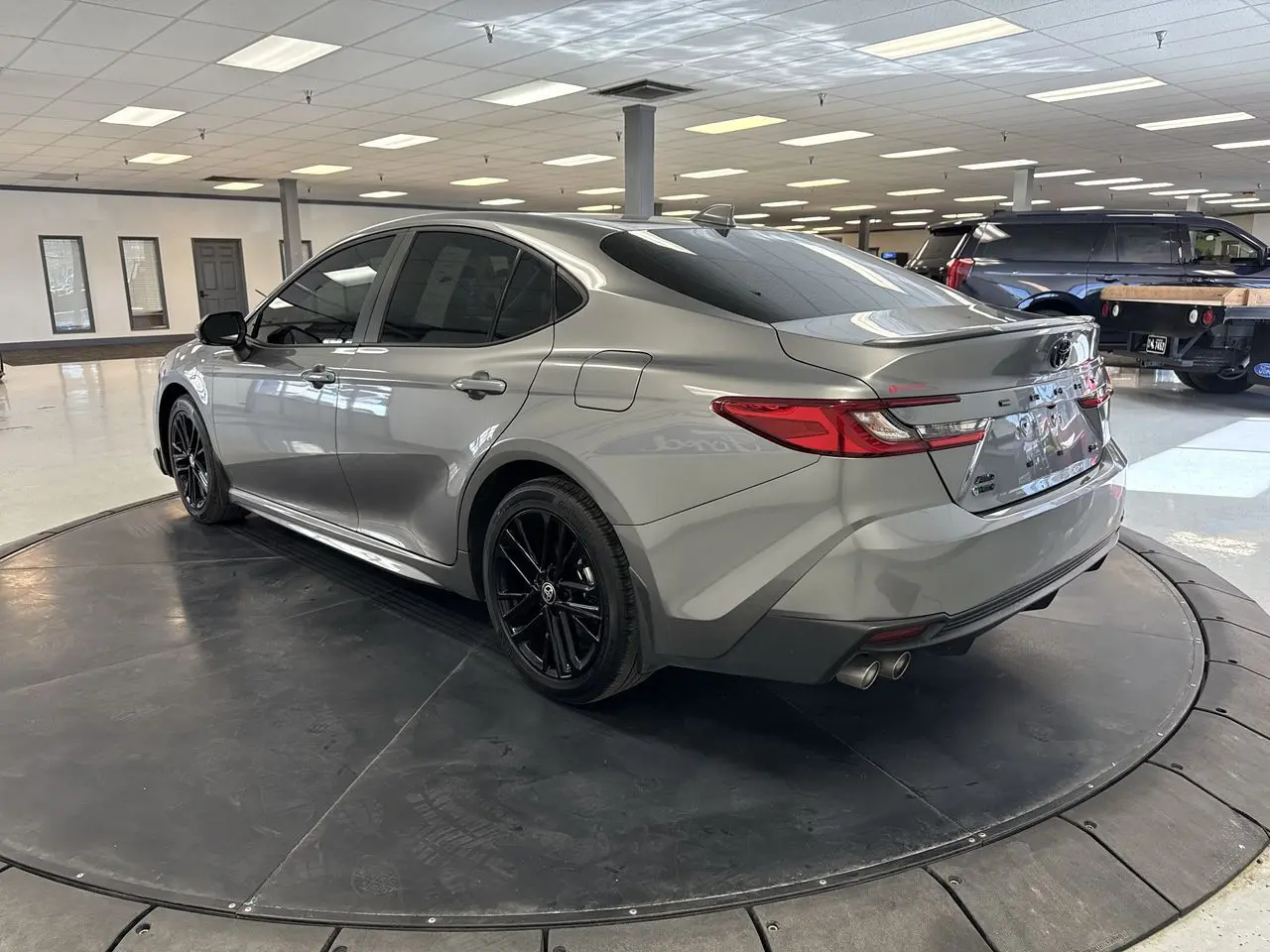 2025 Toyota Camry - $33,500