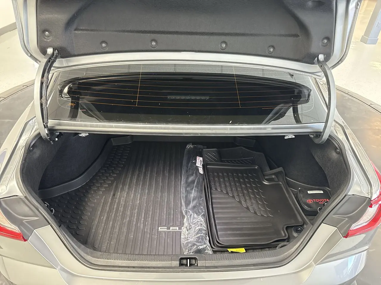 2025 Toyota Camry - $33,500