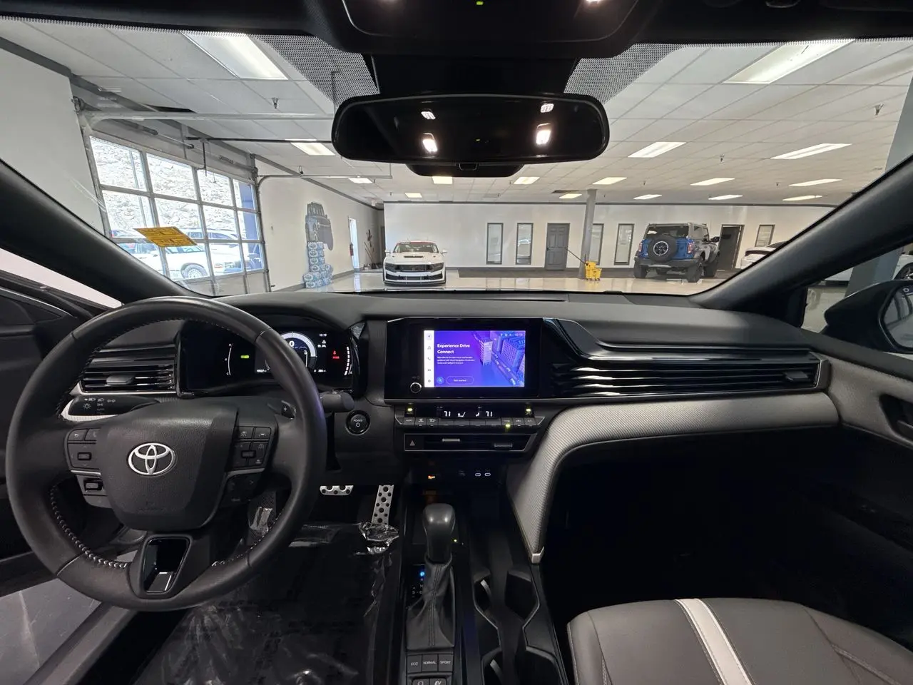 2025 Toyota Camry - $33,500