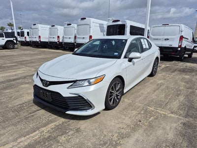 2021 Toyota Camry XLE 4DR Sedan