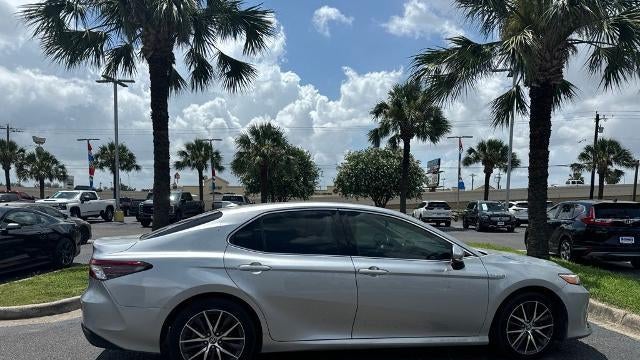 2021 Toyota Camry Hybrid XLE
