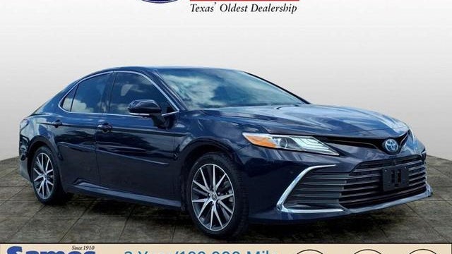 Preowned 2022 Toyota Camry Hybrid XLE for Sale
