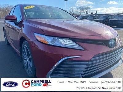 2022 Toyota Camry Hybrid XLE 4DR Sedan