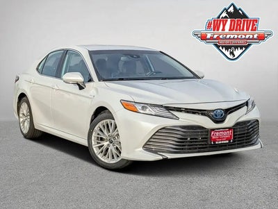 2020 Toyota Camry Hybrid XLE 4DR Sedan