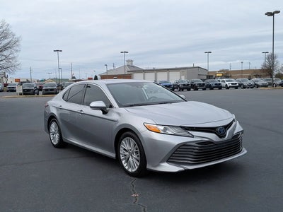 2020 Toyota Camry Hybrid XLE 4DR Sedan