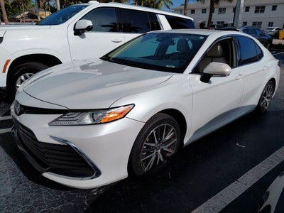 2022 Toyota Camry Hybrid XLE 4DR Sedan