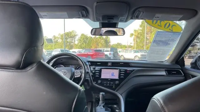 2020 Toyota Camry SE