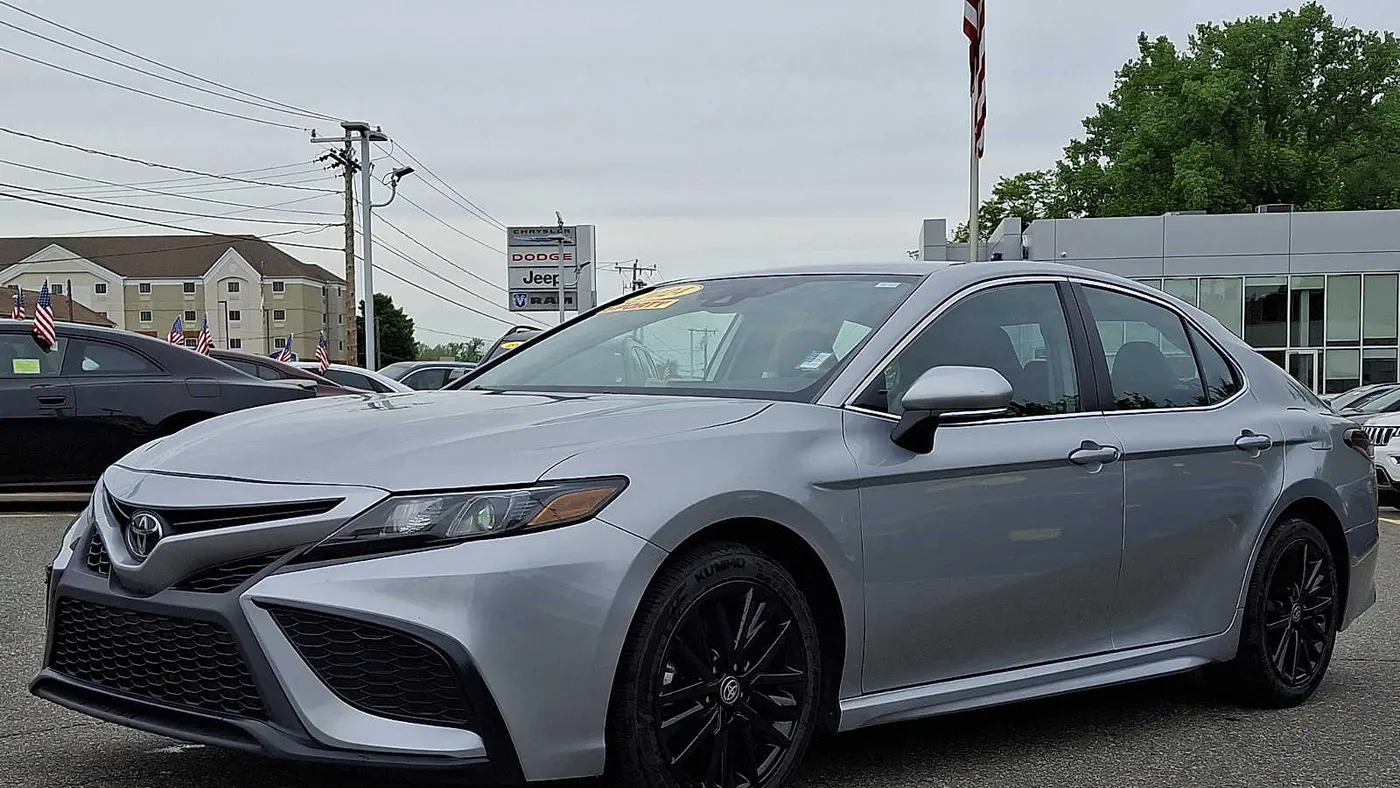 2024 Toyota Camry SE