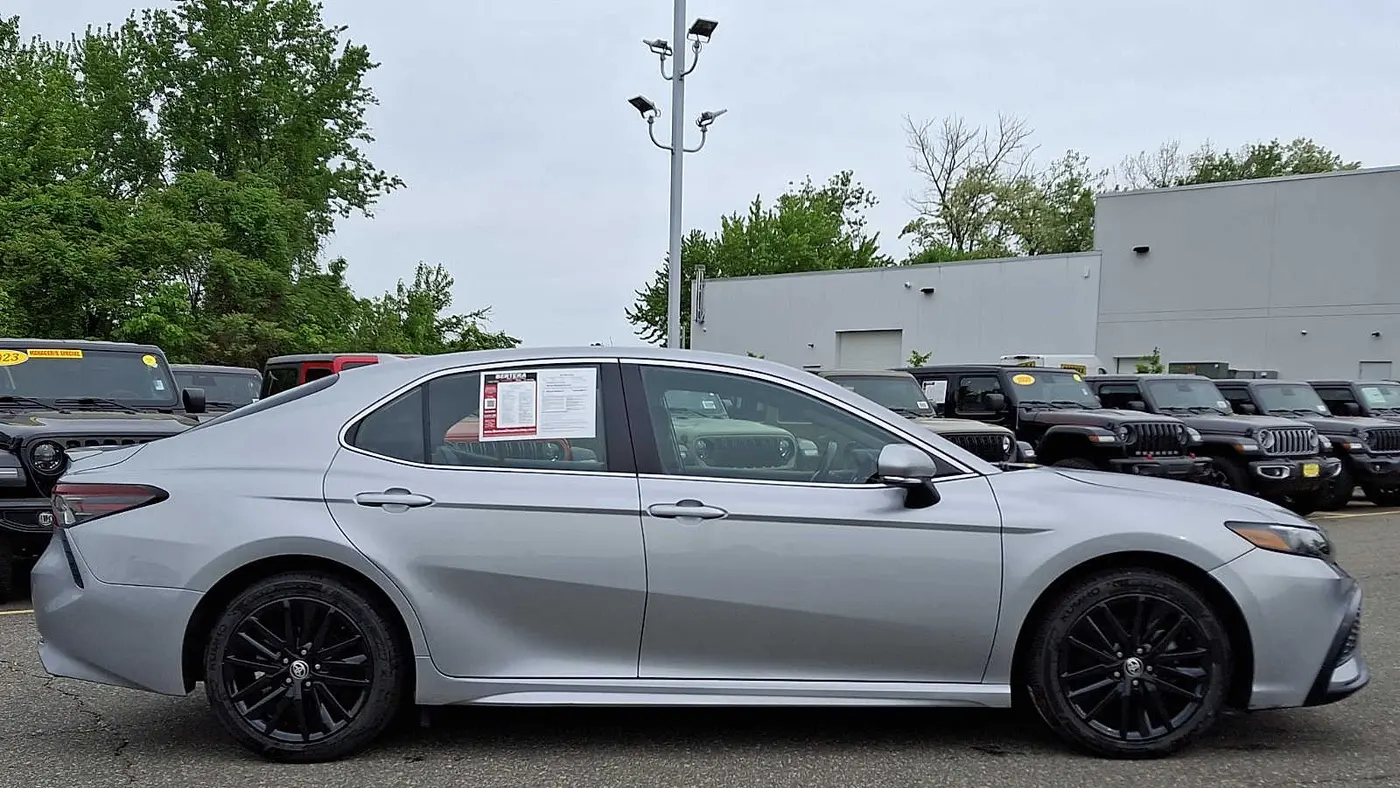 2024 Toyota Camry SE