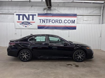 2022 Toyota Camry SE 4DR Sedan