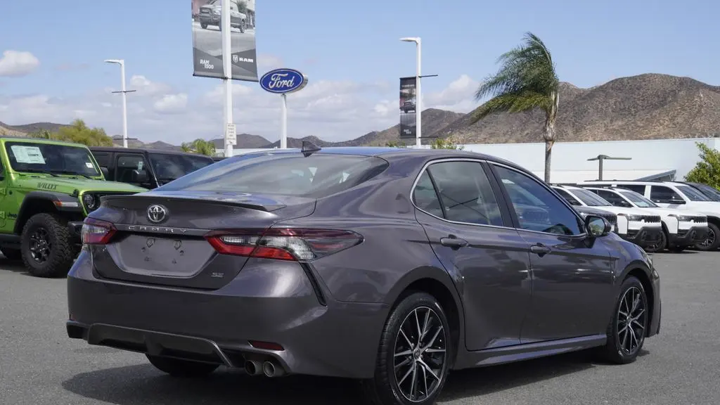 2023 Toyota Camry SE