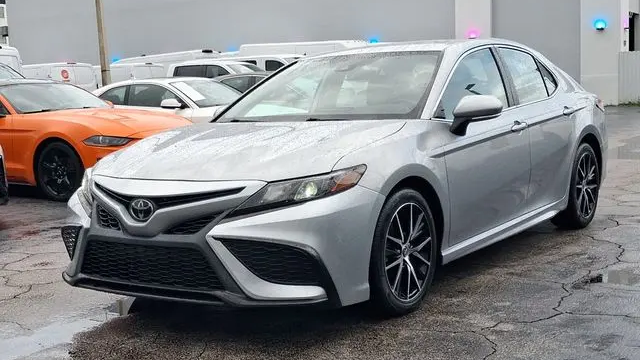 2022 Toyota Camry SE
