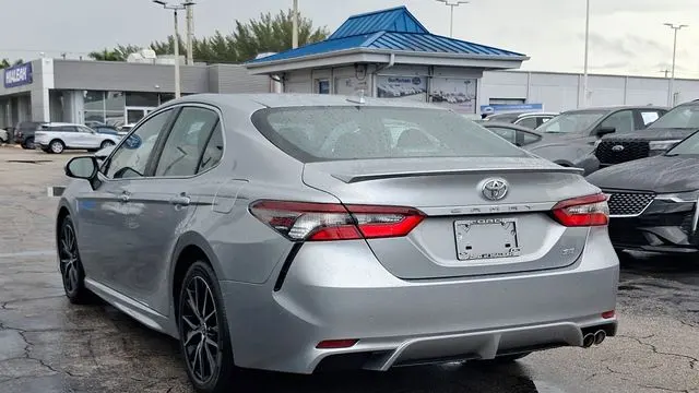 2022 Toyota Camry SE