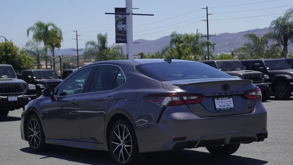 2024 Toyota Camry SE