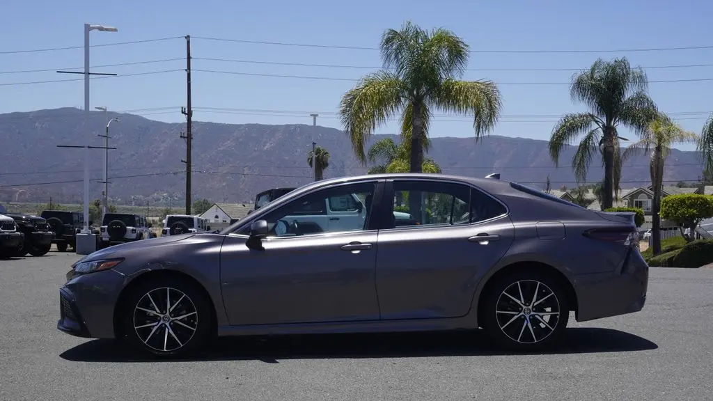 2024 Toyota Camry SE