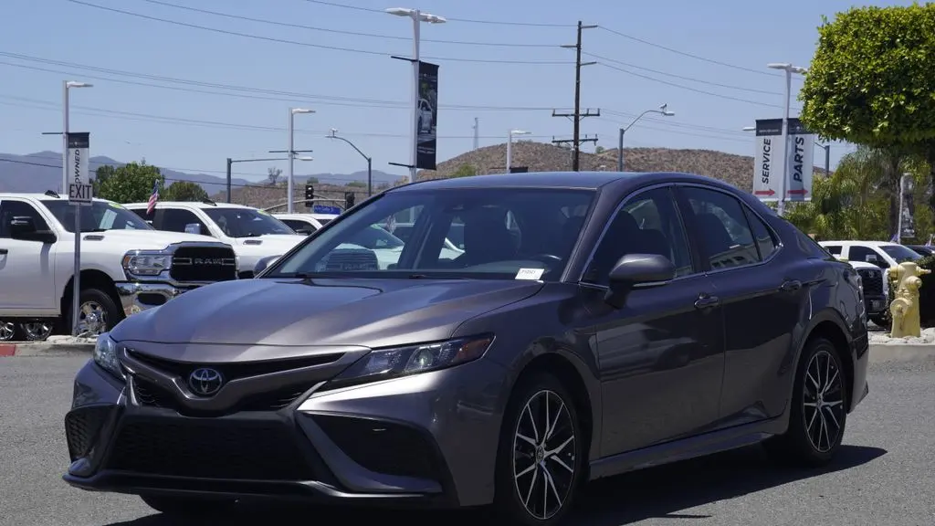 2024 Toyota Camry SE