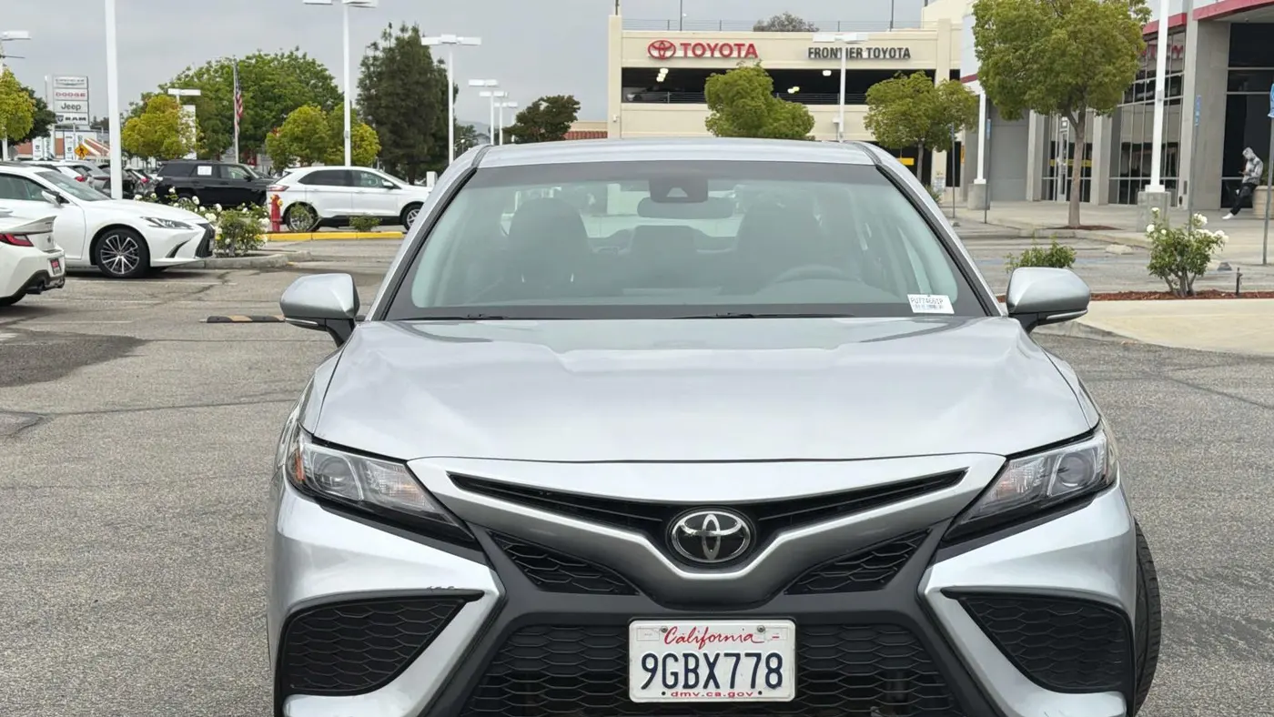 2023 Toyota Camry SE