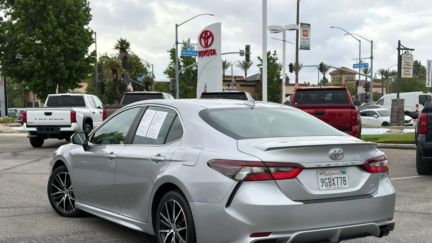 2023 Toyota Camry SE
