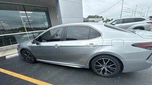 2022 Toyota Camry SE