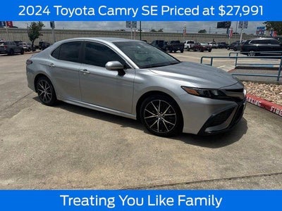 2024 Toyota Camry AWD SE 4DR Sedan