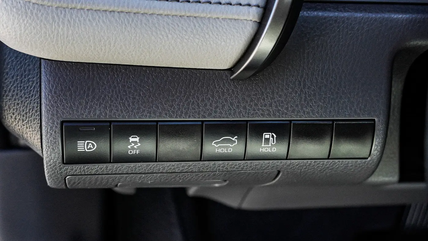 2021 Toyota Camry Hybrid SE