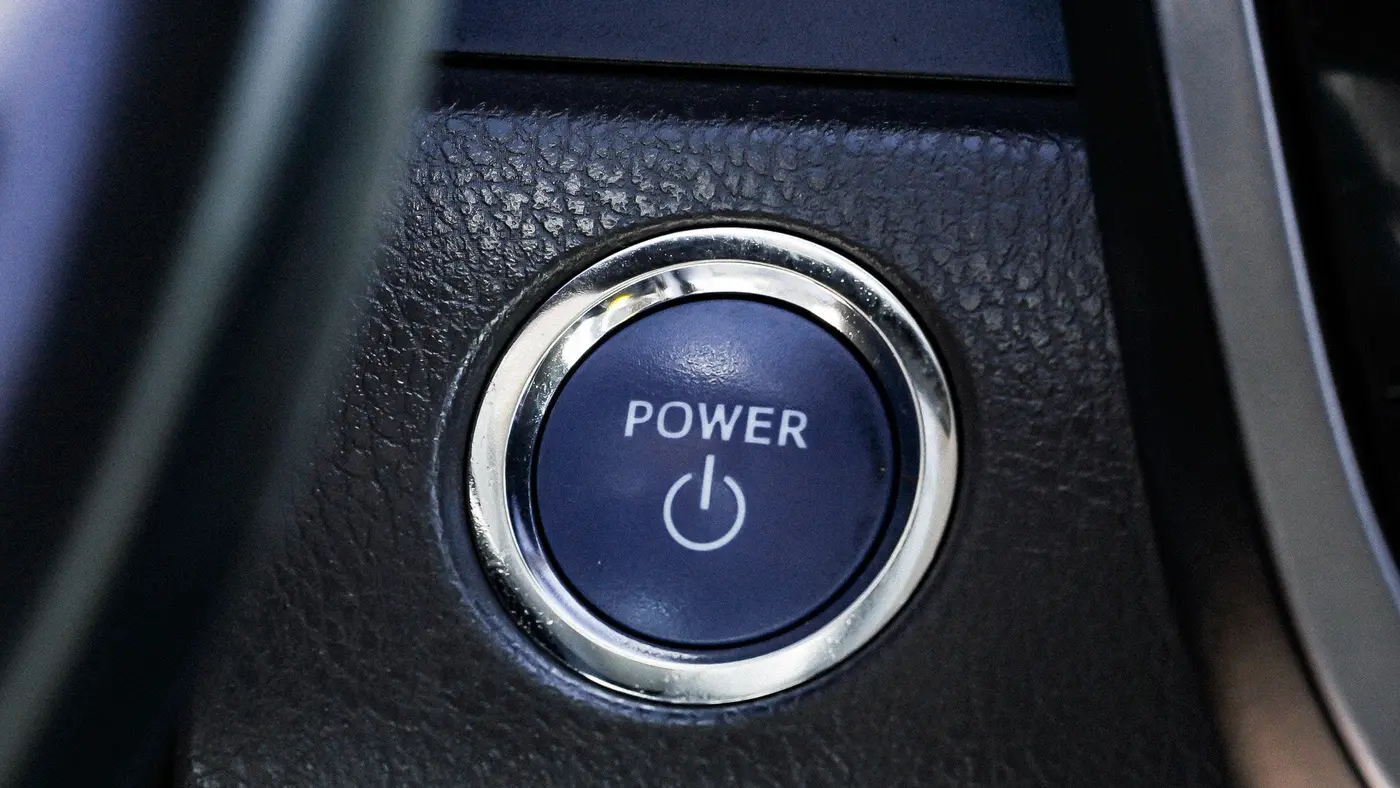 2021 Toyota Camry Hybrid SE