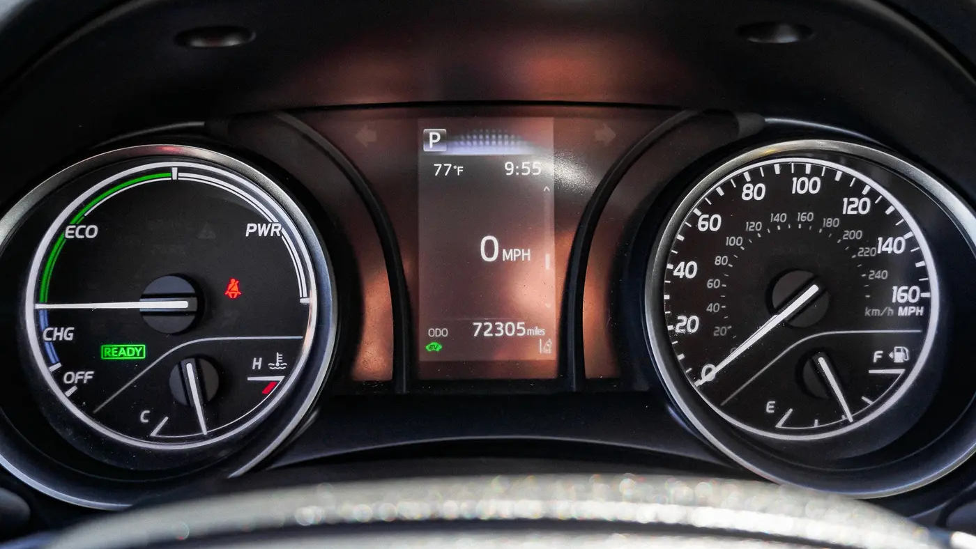 2021 Toyota Camry Hybrid SE
