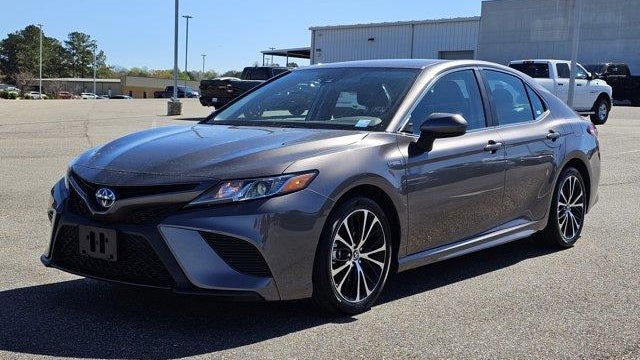 Preowned 2020 Toyota Camry Hybrid SE for Sale