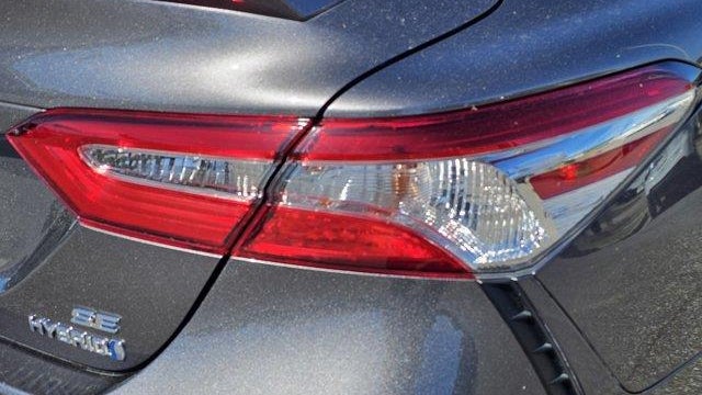 2020 Toyota Camry Hybrid SE
