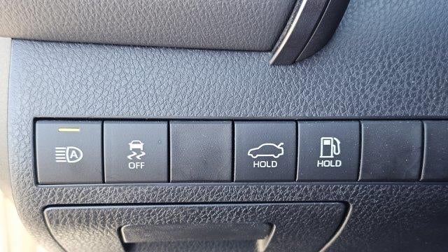 2020 Toyota Camry Hybrid SE