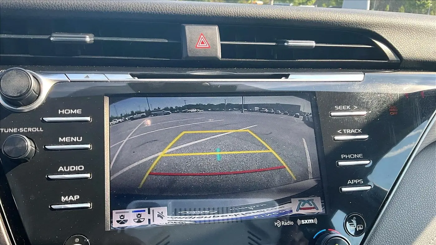 2020 Toyota Camry Hybrid SE