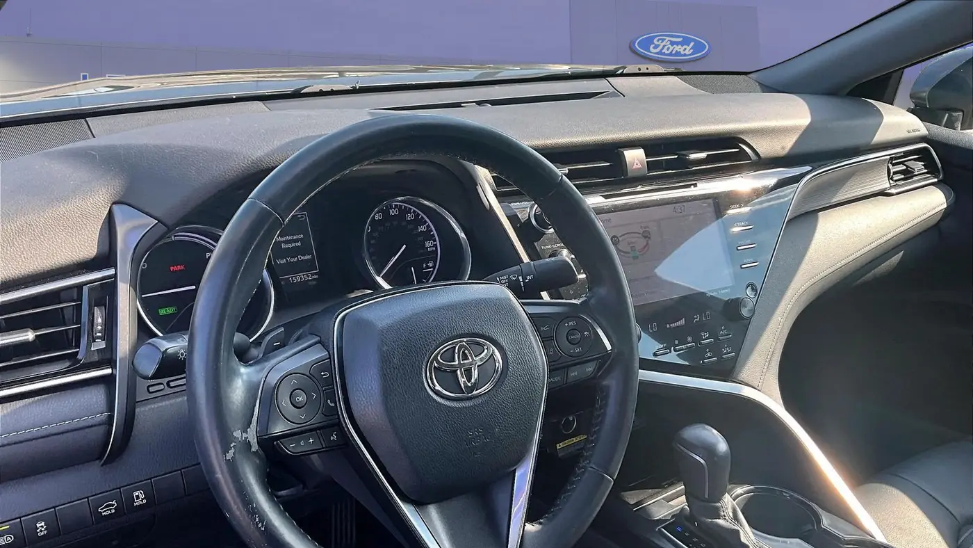 2020 Toyota Camry Hybrid SE