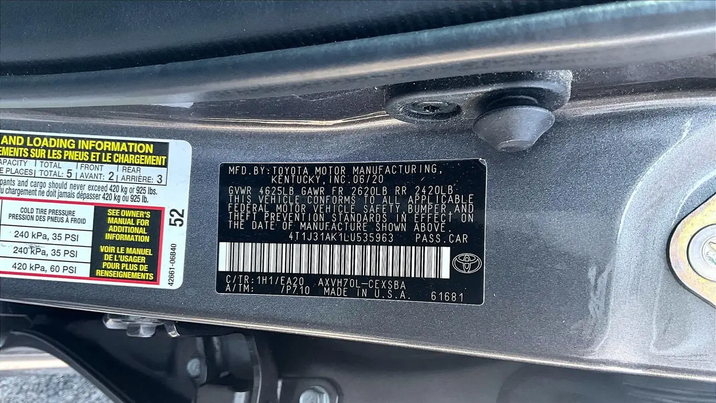 2020 Toyota Camry Hybrid SE