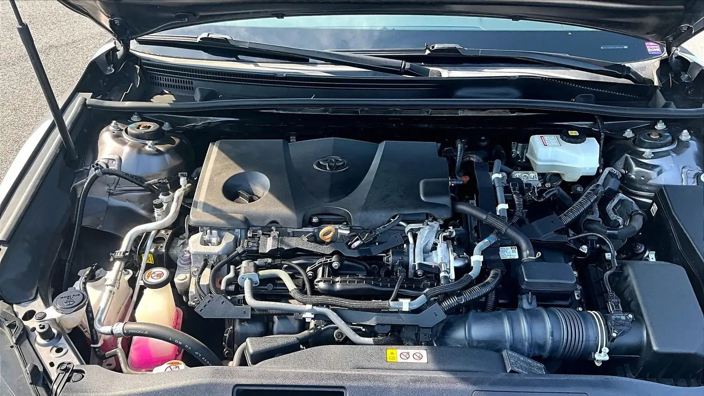 2020 Toyota Camry Hybrid SE