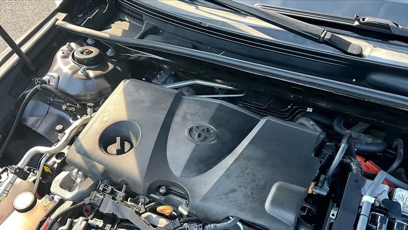 2020 Toyota Camry Hybrid SE