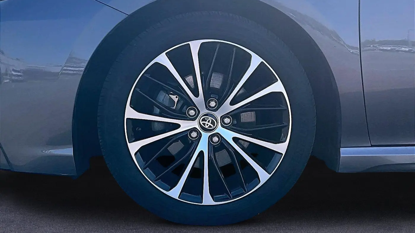 2020 Toyota Camry Hybrid SE