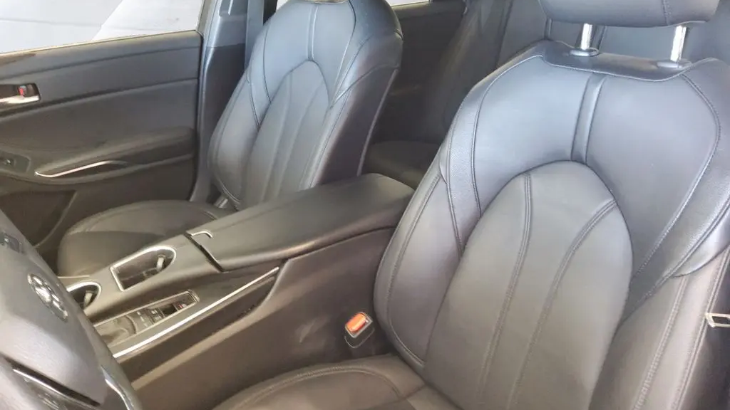 2022 Toyota Avalon Hybrid XLE