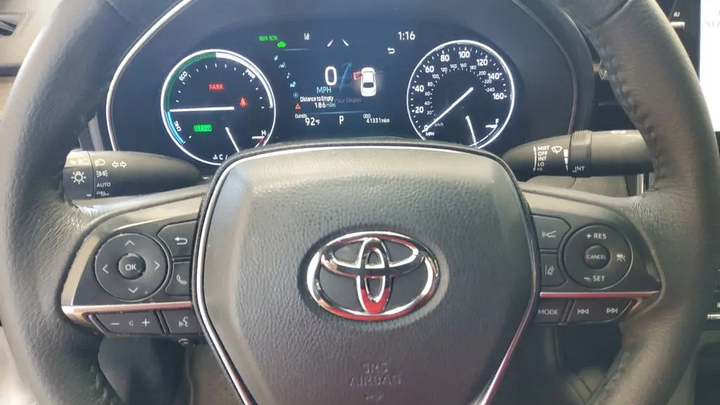 2022 Toyota Avalon Hybrid XLE
