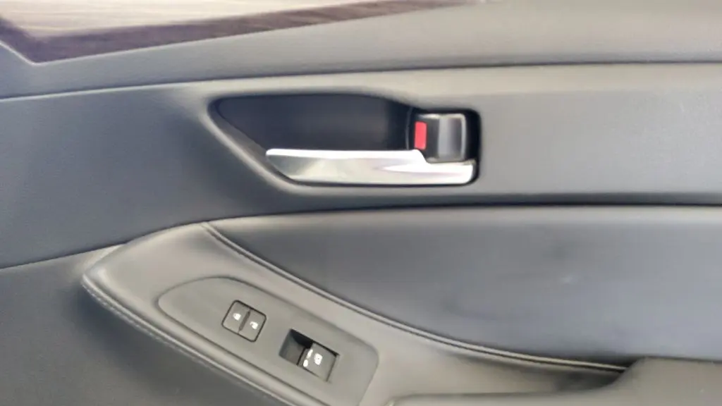 2022 Toyota Avalon Hybrid XLE