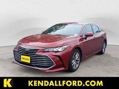 2022 Toyota Avalon XLE 4DR Sedan