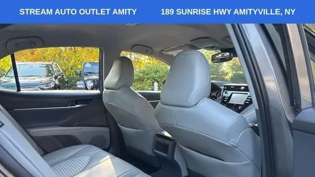 2020 Toyota Camry SE