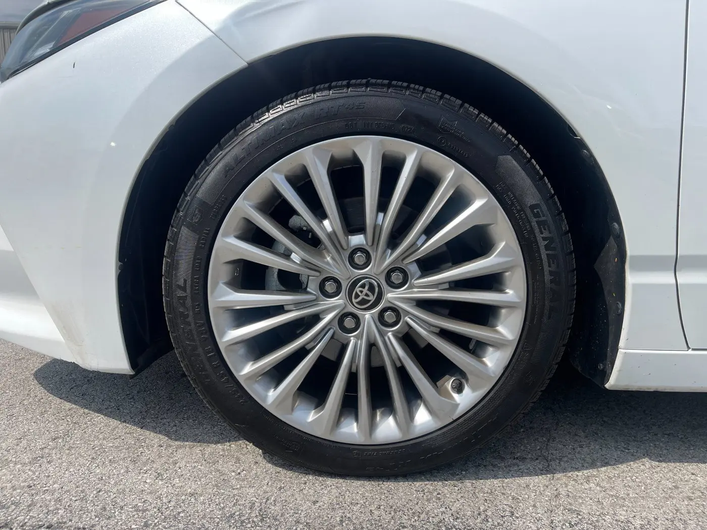 2021 Toyota Avalon - $22,582