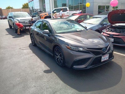 2023 Toyota Camry Hybrid SE 4DR Sedan