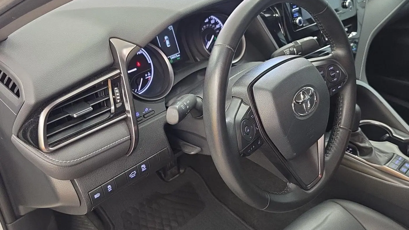 2023 Toyota Camry Hybrid SE