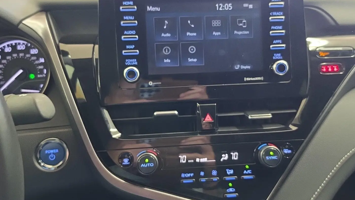 2023 Toyota Camry Hybrid SE