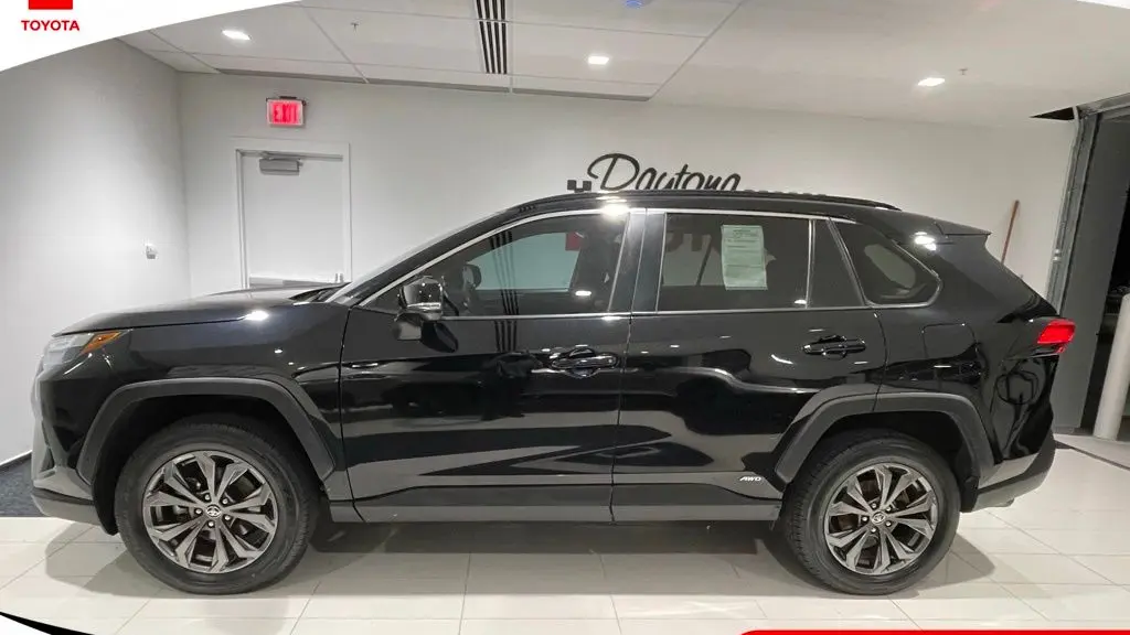 2023 Toyota RAV4 Hybrid XLE Premium