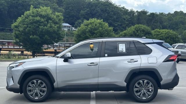 2022 Toyota RAV4 Hybrid XLE Premium